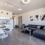 Apartment Golden Sunset - Exclusive 4-star Sutivan