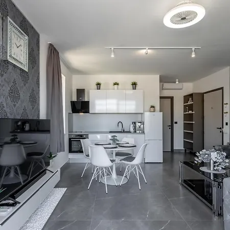 Apartment Golden Sunset - Exclusive 4-star