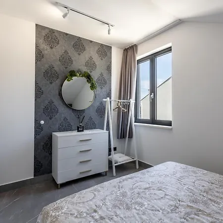 Golden Sunset - Exclusive 4-star Apartment Sutivan