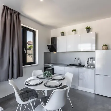 Apartment Golden Sunset - Exclusive 4-star Sutivan