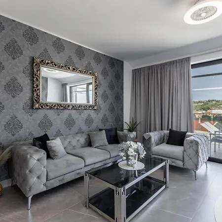 Golden Sunset - Exclusive 4-star Apartment