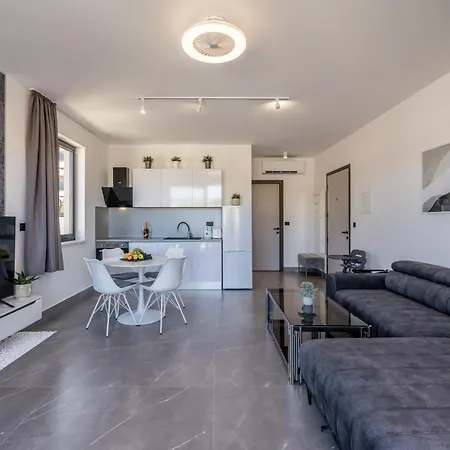 Golden Sunset - Exclusive 4-star