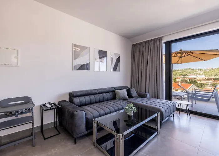 Golden Sunset - Exclusive 4-star Apartman Sutivan