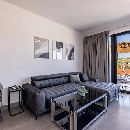 Golden Sunset - Exclusive 4-star Apartmán Sutivan